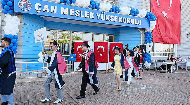 ÇAN'DA MEZUNİYET COŞKUSU: GENÇLER GELECEĞE UĞURLANDI