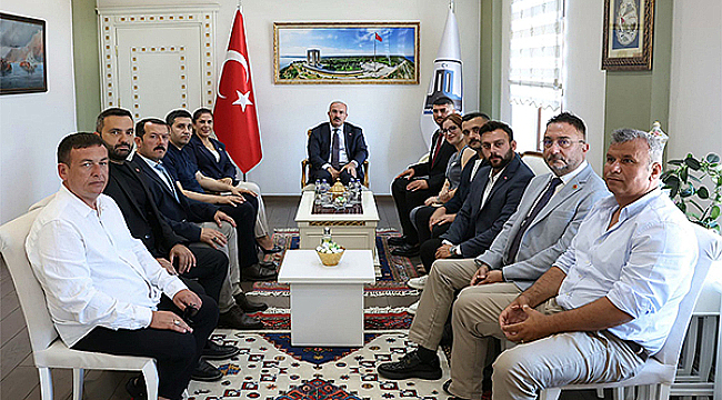 MHP ÇANAKKALE İL YÖNETİMİNDEN VALİ TORAMAN'A ZİYARET
