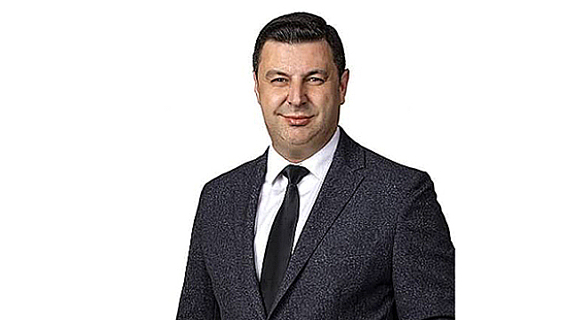  KORAY AKKUŞ'TAN İLK MESAJ: "CHP'Yİ KAVGANIN DEĞİL, DEMOKRASİNİN ADRESİ YAPACAĞIZ"