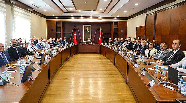 ÜNİVERSİTE HASTANELERİ İÇİN ÜST DÜZEY İSTİŞARE