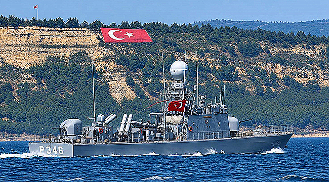 ZAFER BAYRAMI'NDA 3 SAVAŞ GEMİSİ HALKIN ZİYARETİNE AÇILACAK