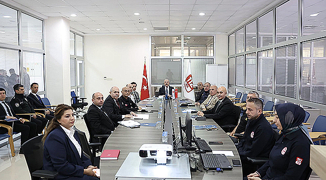 112 ACİL ÇAĞRI HİZMETLERİ MASAYA YATIRILDI