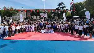 AMATÖR SPOR HAFTASI ÇANAKKALE'DE KORTEJ YÜRÜYÜŞÜYLE BAŞLADI